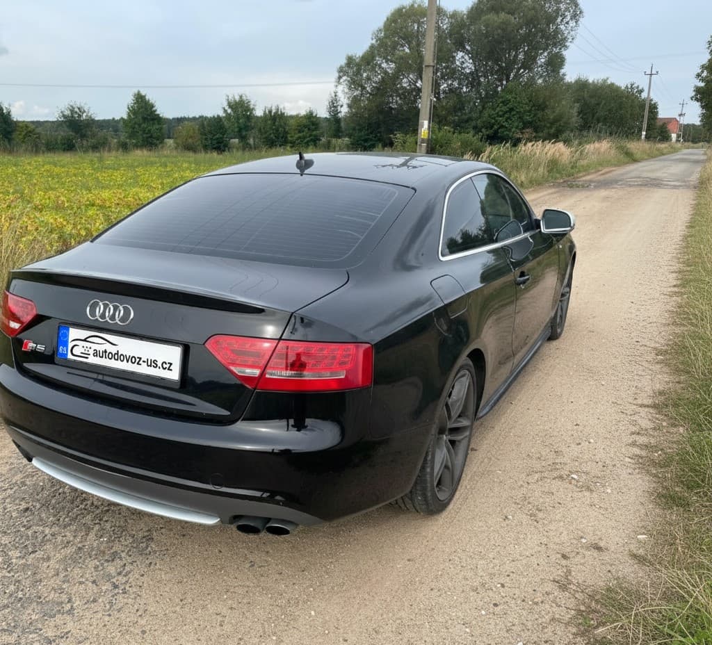 Audi S5 4