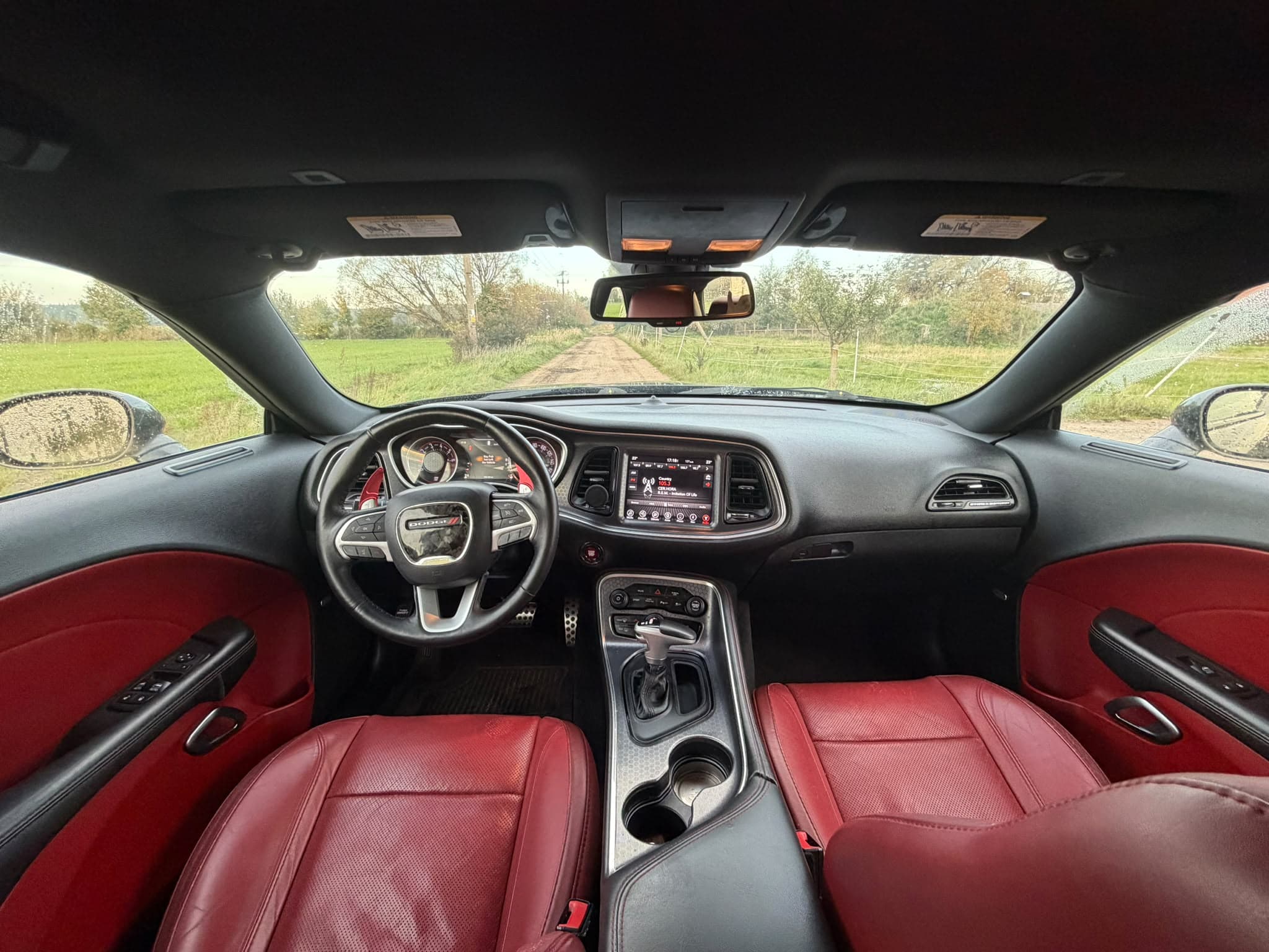 Dodge Challenger SXT Plus 3.6 V6 – Super Track Pak 7